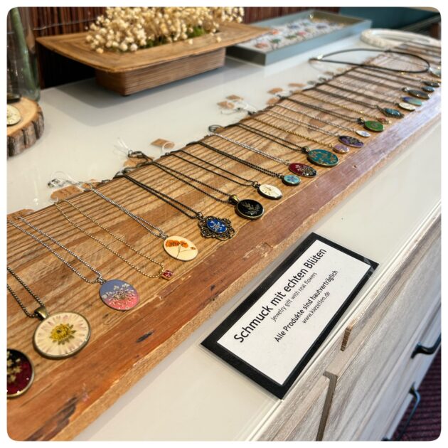 Schmuck mit echten Blüten