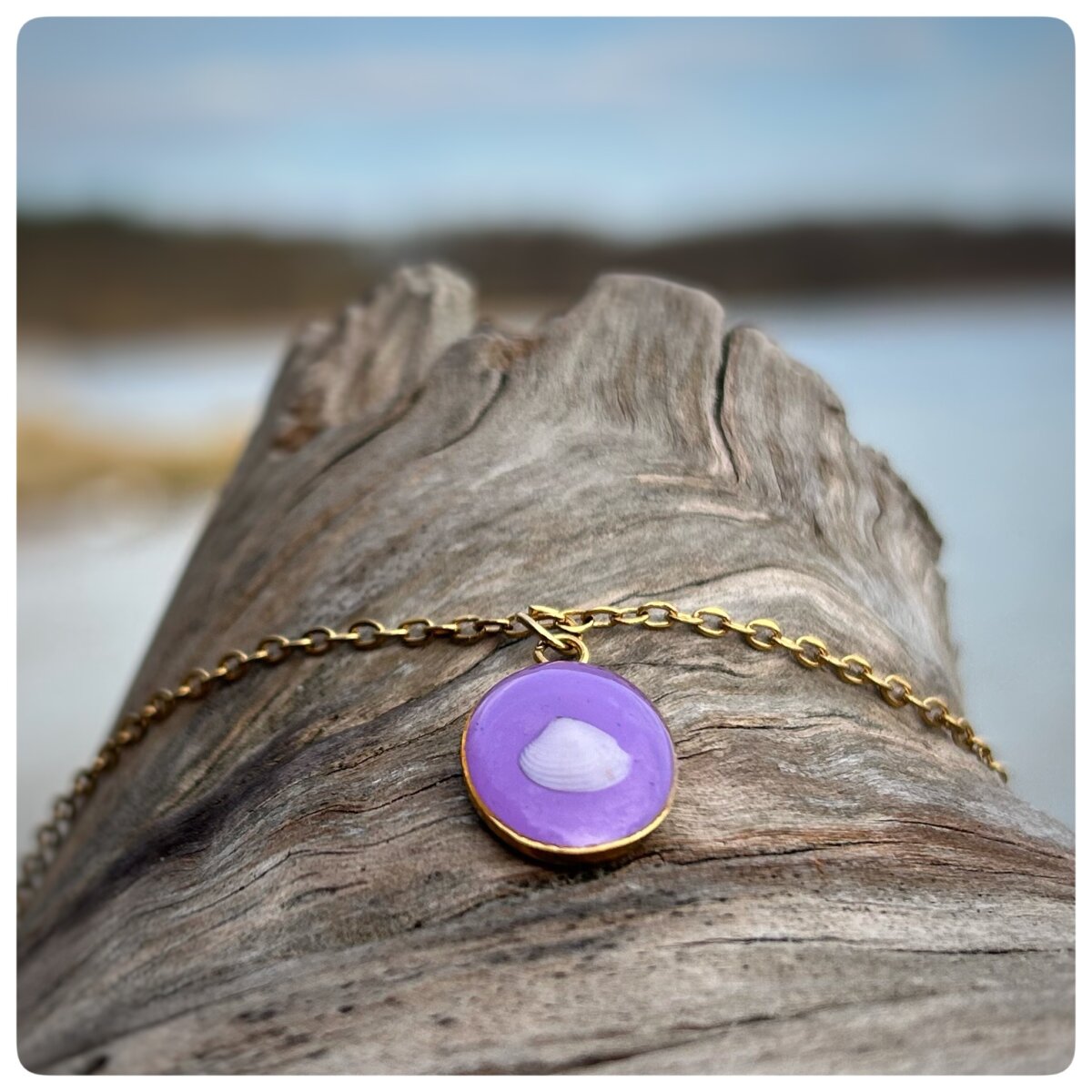 mini Muschelkette Edelstahl in lila1