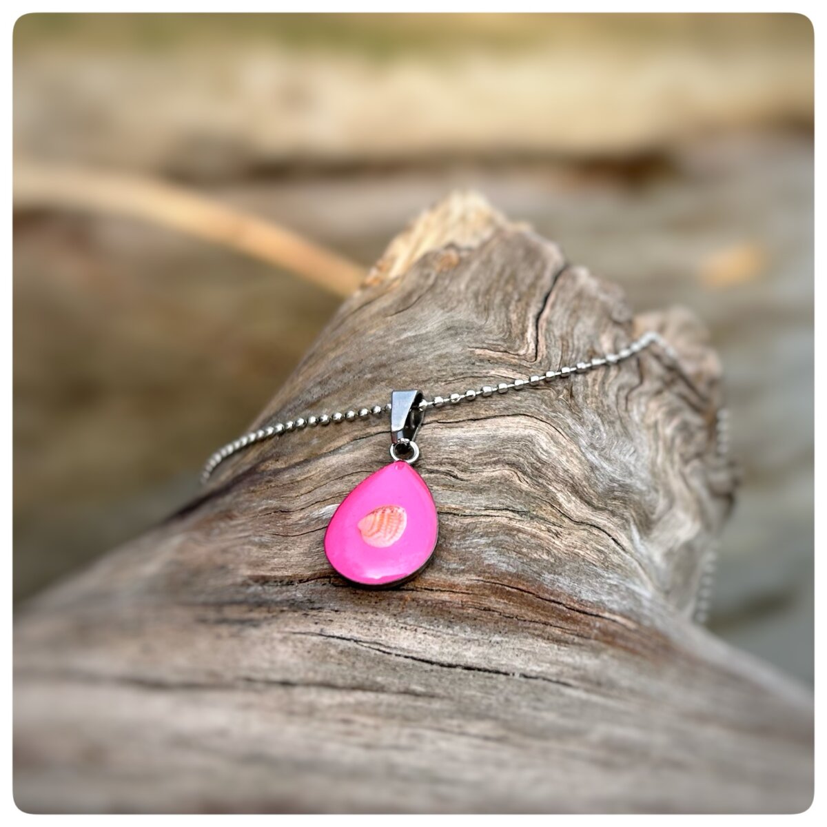 mini Muschelkette Edelstahl in pink1