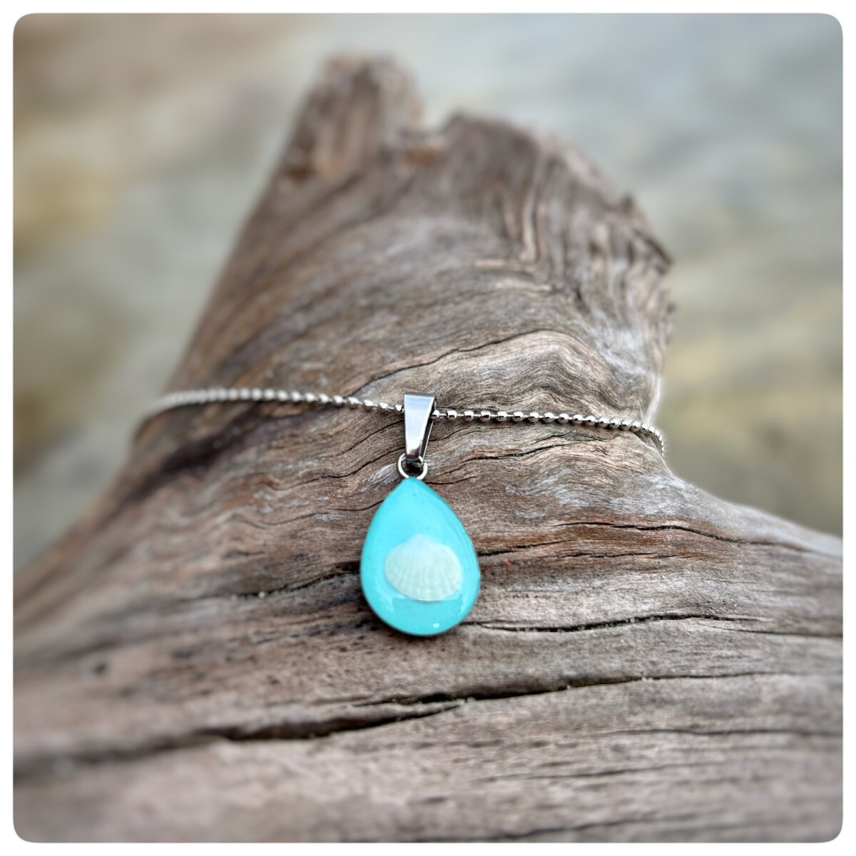 mini Muschelkette Tropfen Hellblau2